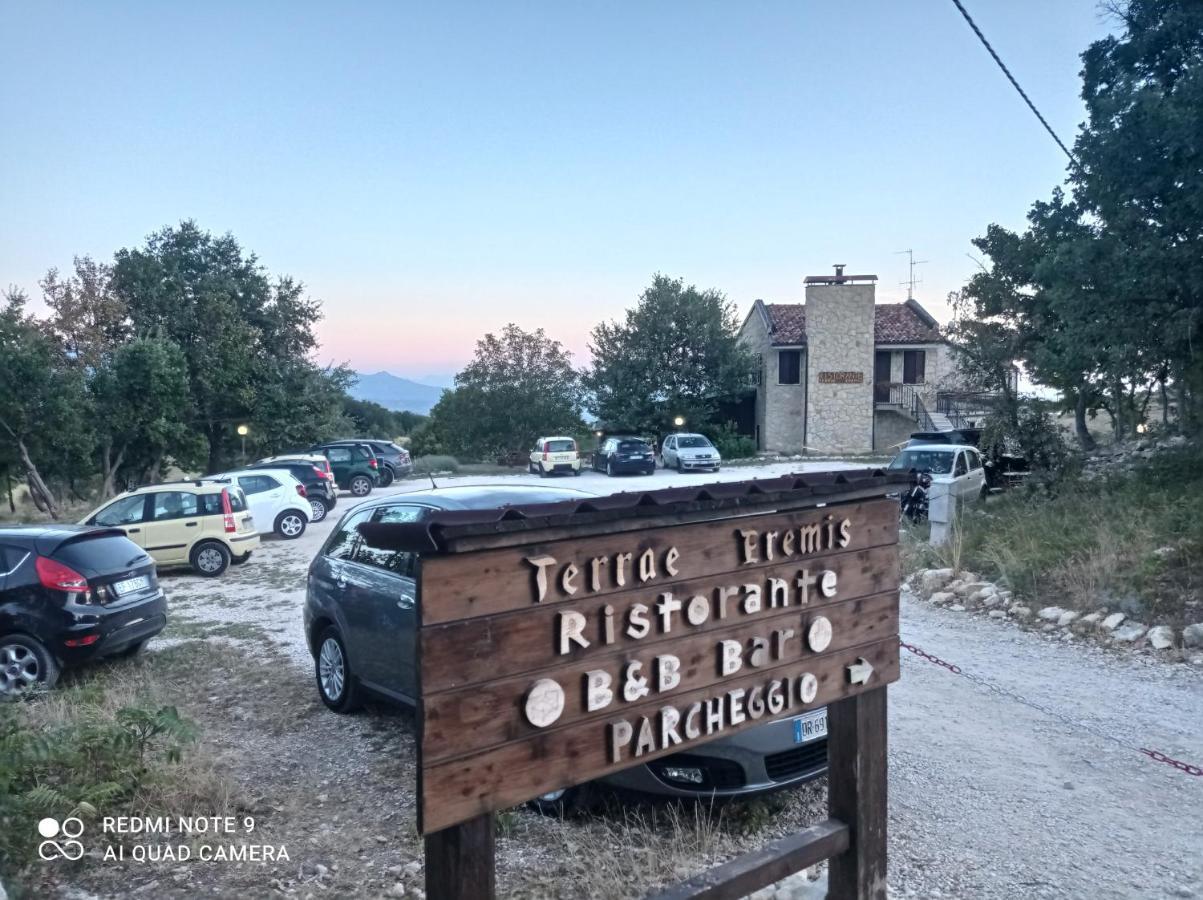 Terrae Eremis: Ristorante, Bar, B&B Roccamorice Exterior foto